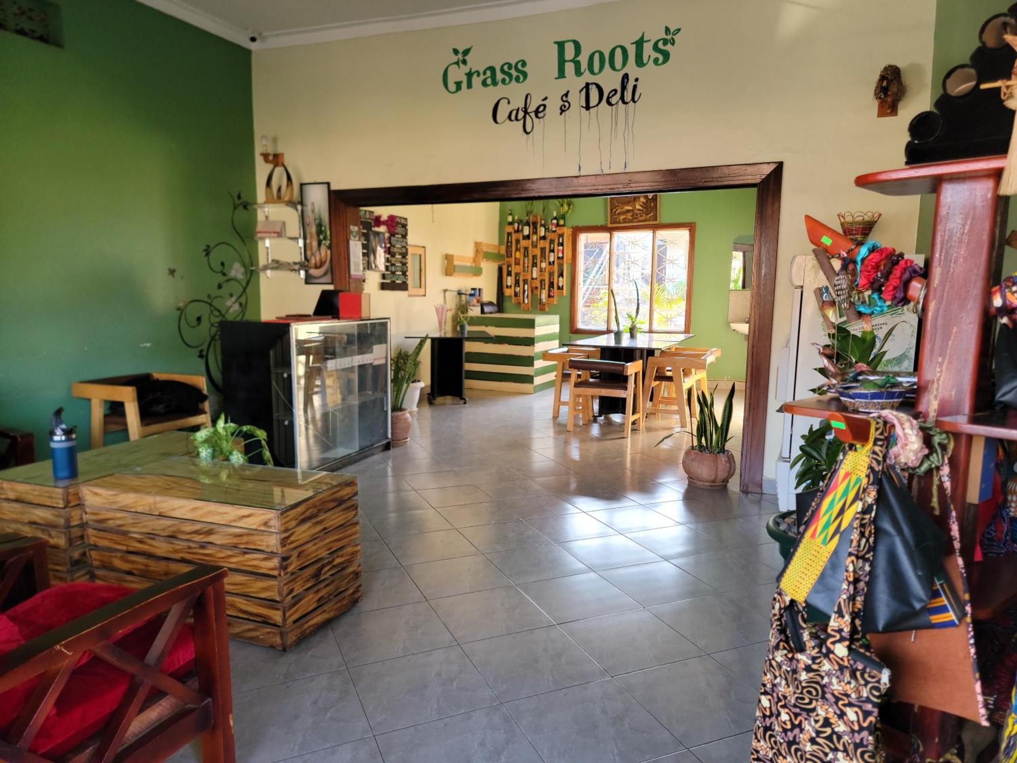 Grassroots Cafe & Deli Bed & Breakfast Masaka Exterior photo