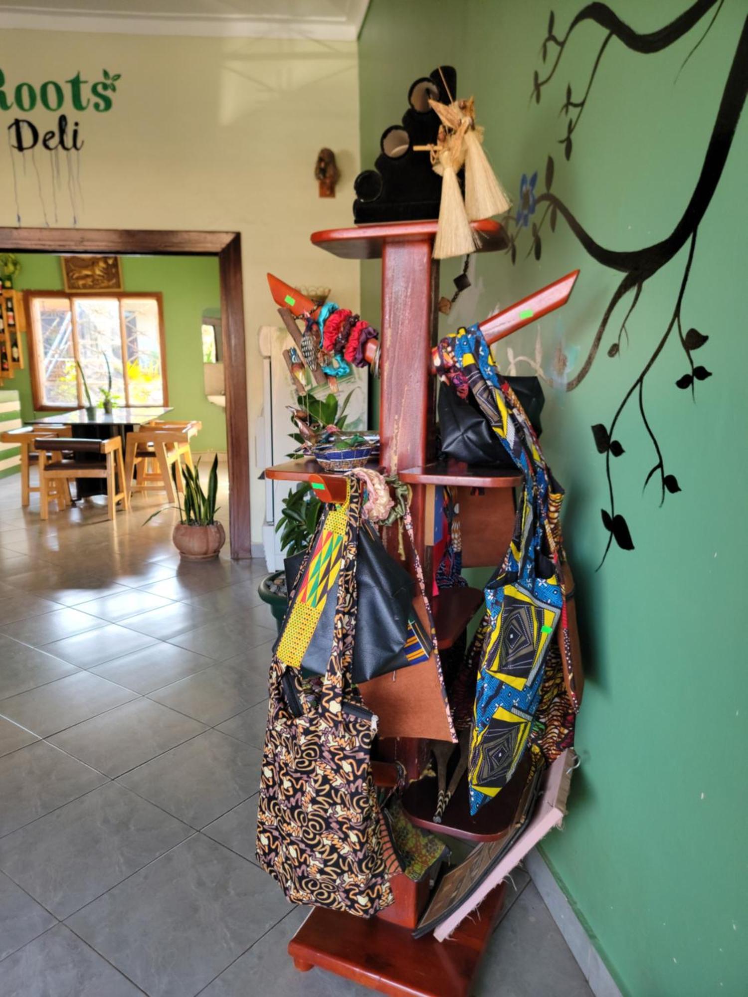 Grassroots Cafe & Deli Bed & Breakfast Masaka Exterior photo