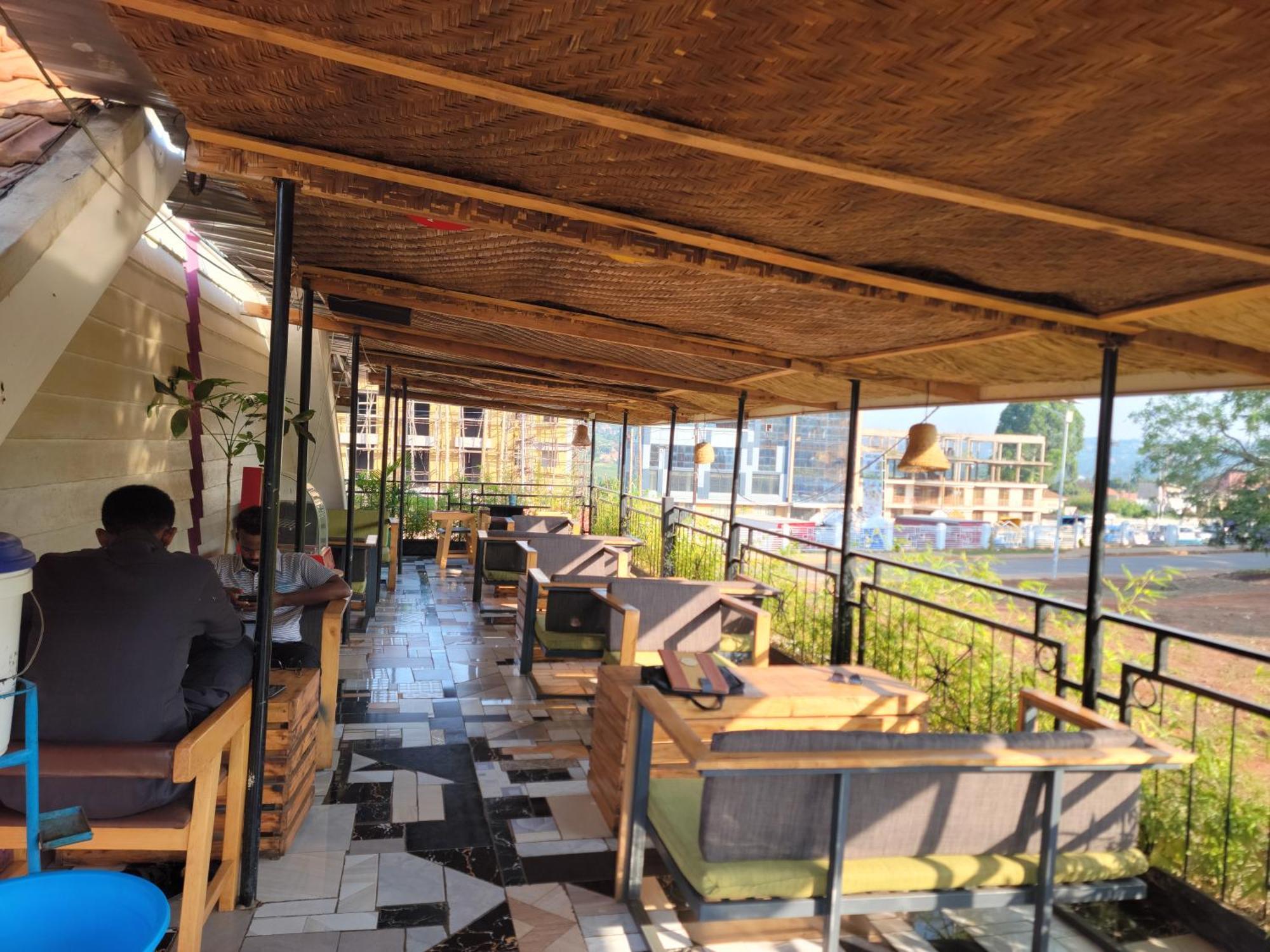 Grassroots Cafe & Deli Bed & Breakfast Masaka Exterior photo