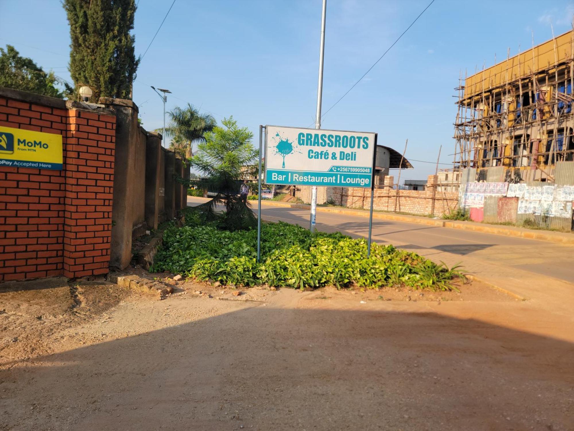 Grassroots Cafe & Deli Bed & Breakfast Masaka Exterior photo